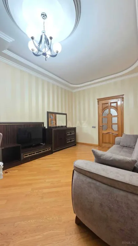 Kirayə verilir 3 otaqlı mənzil 120 m²