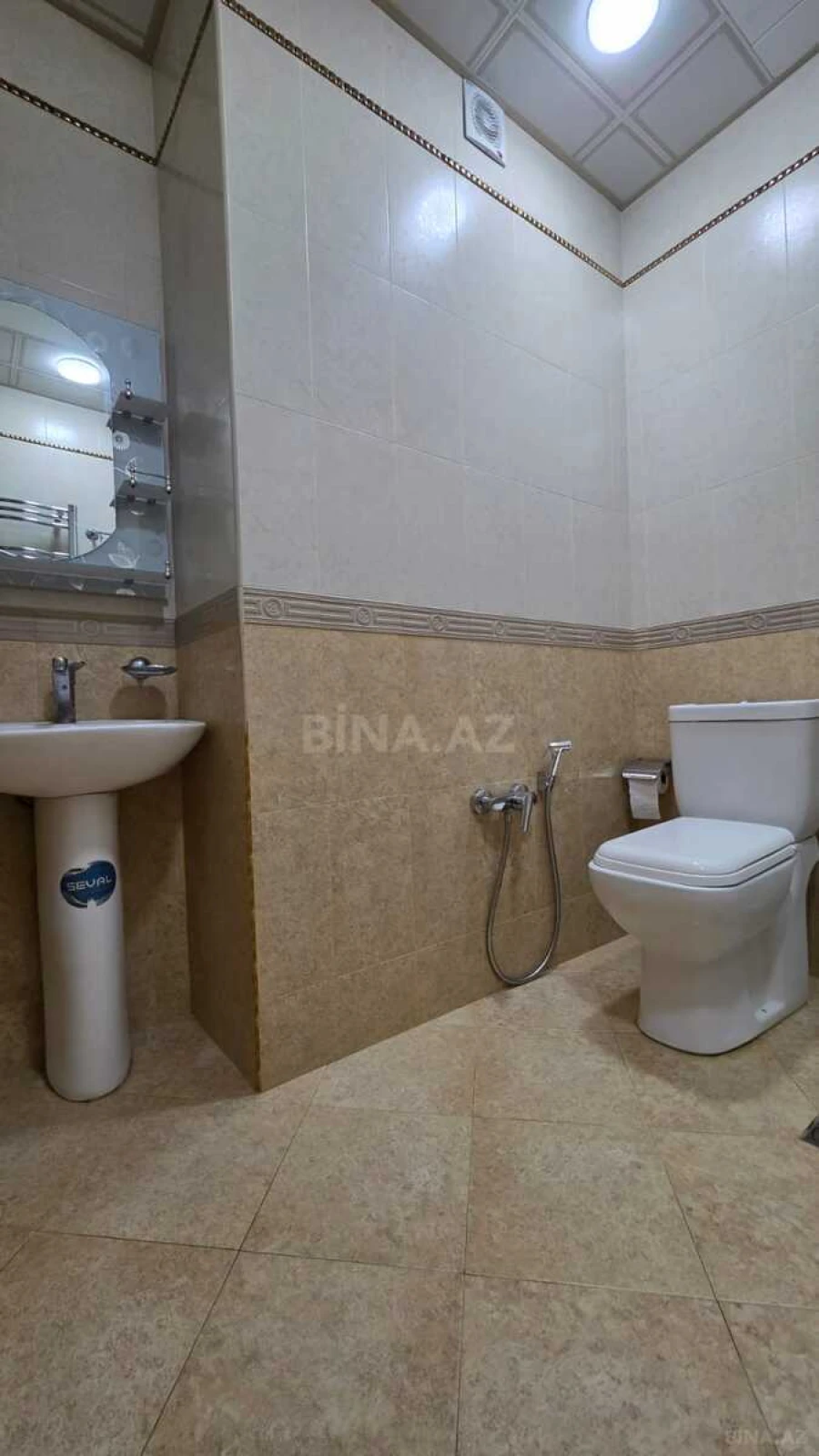 Kirayə verilir 3 otaqlı mənzil 120 m²