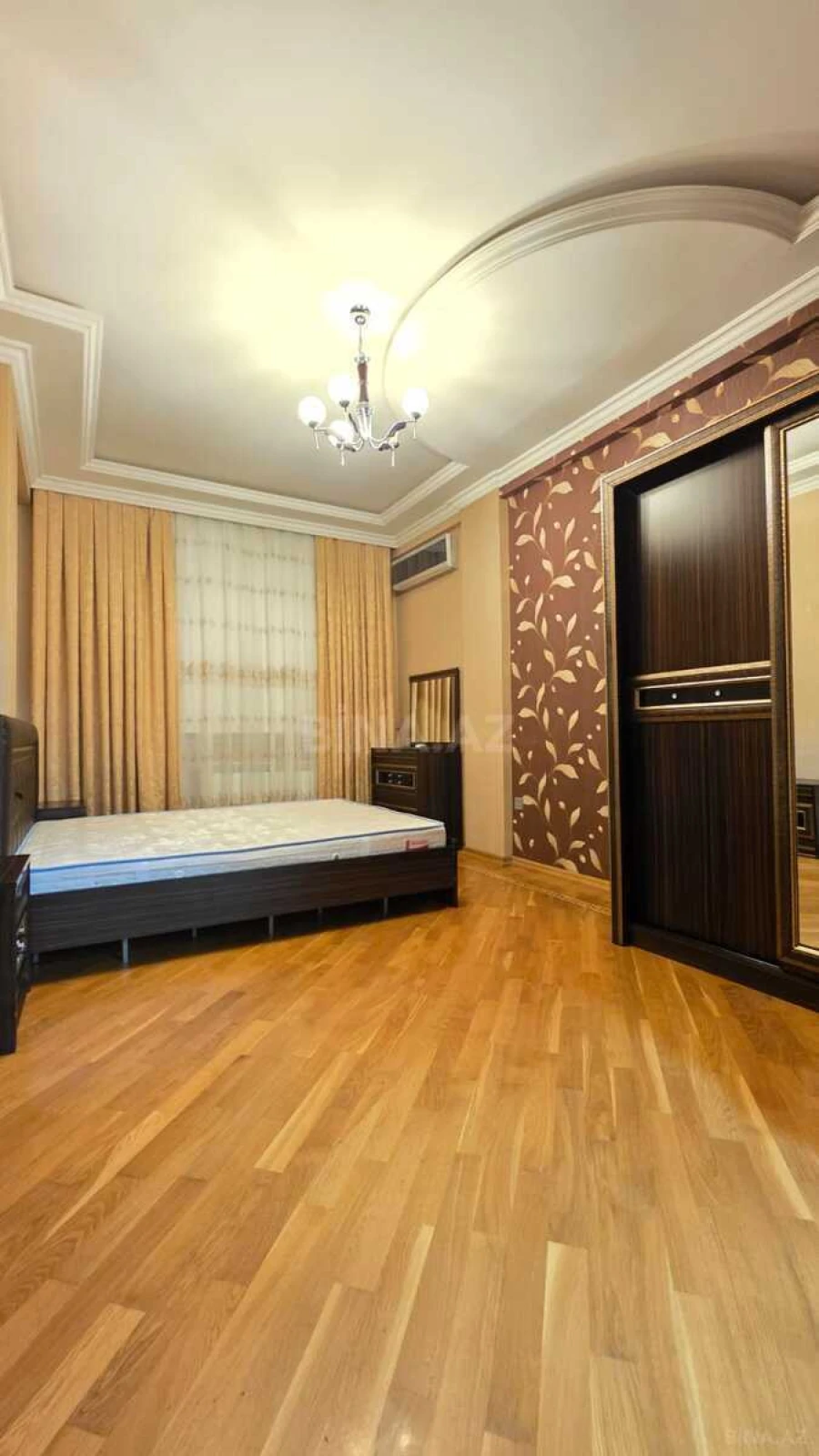 Kirayə verilir 3 otaqlı mənzil 120 m²