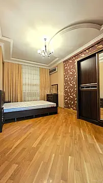 Kirayə verilir 3 otaqlı mənzil 120 m²