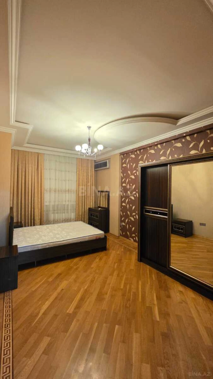 Kirayə verilir 3 otaqlı mənzil 120 m²
