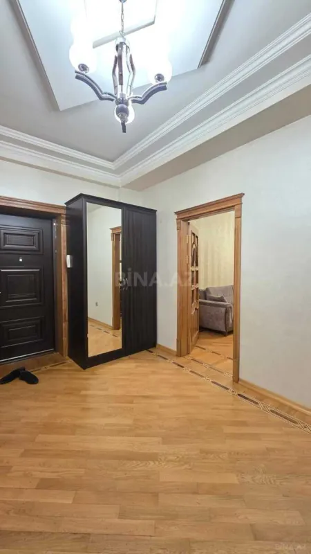 Kirayə verilir 3 otaqlı mənzil 120 m²