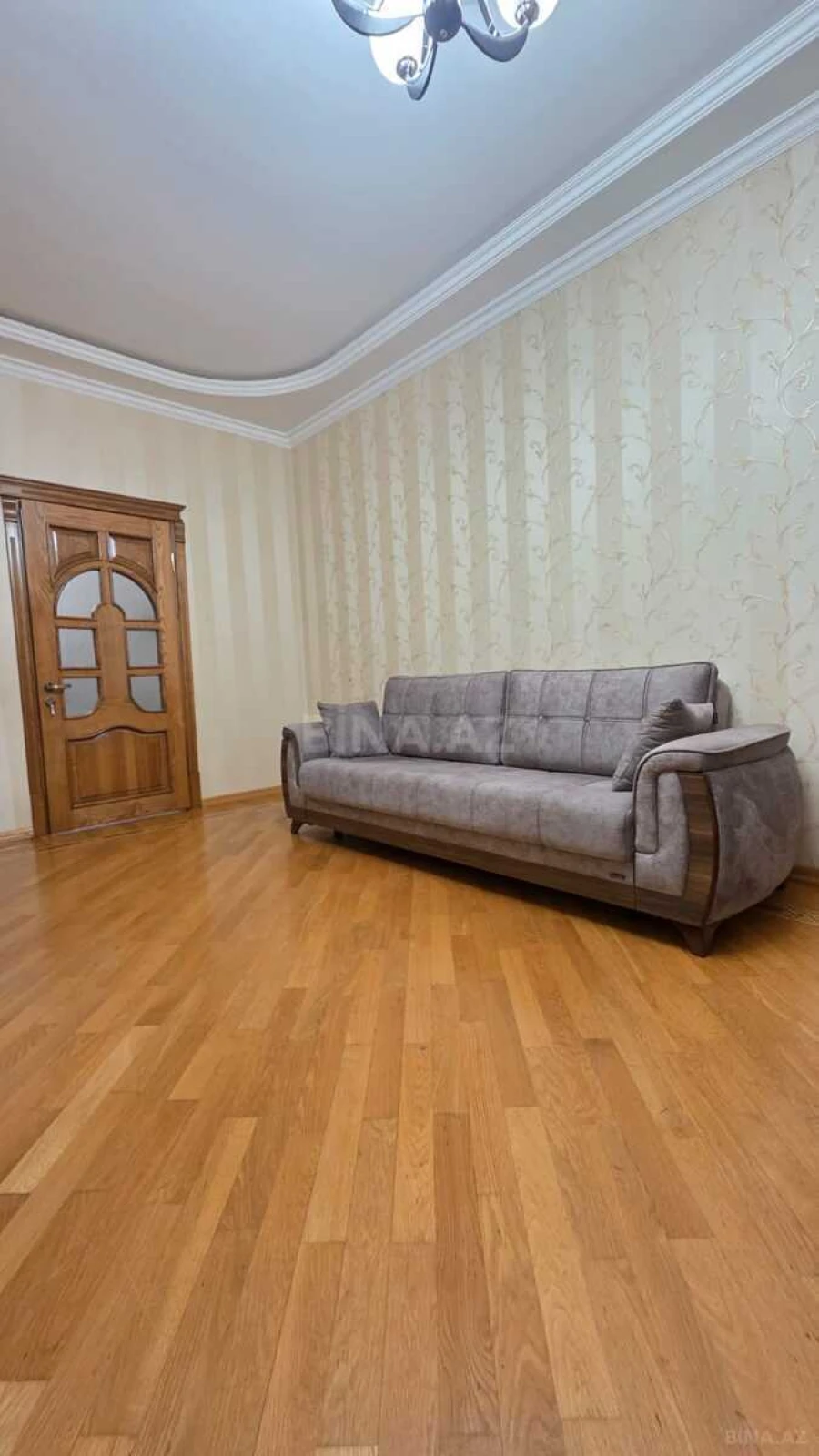 Kirayə verilir 3 otaqlı mənzil 120 m²