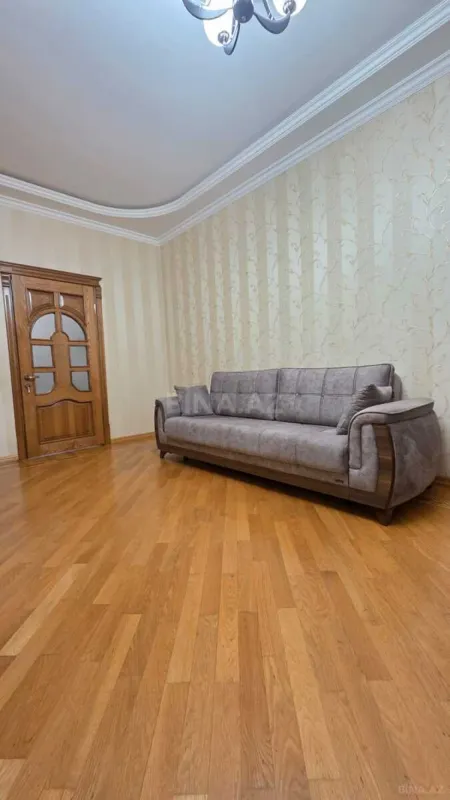 Kirayə verilir 3 otaqlı mənzil 120 m²