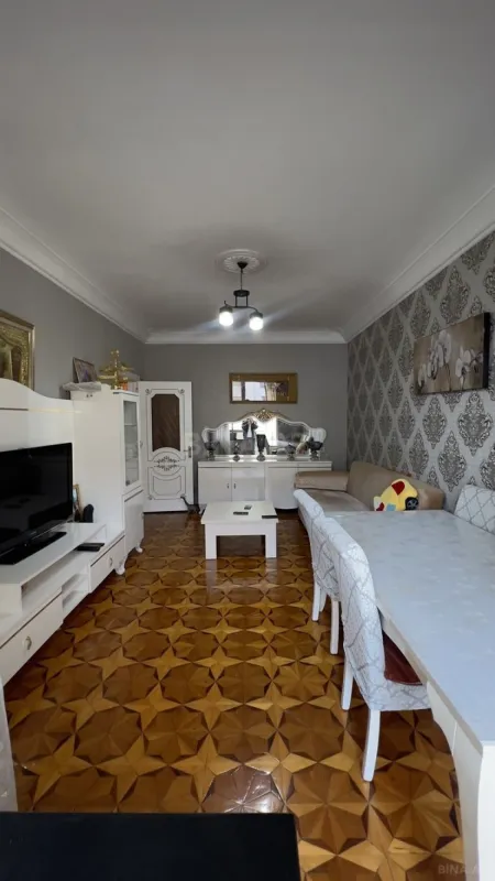 Satılır 3 otaqlı mənzil 75 m²