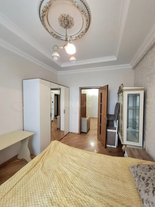 Satılır 3 otaqlı mənzil 105 m²
