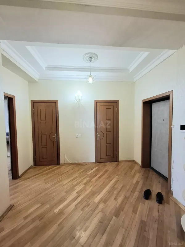 Satılır 3 otaqlı mənzil 105 m²