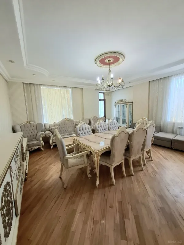 Satılır 3 otaqlı mənzil 105 m²