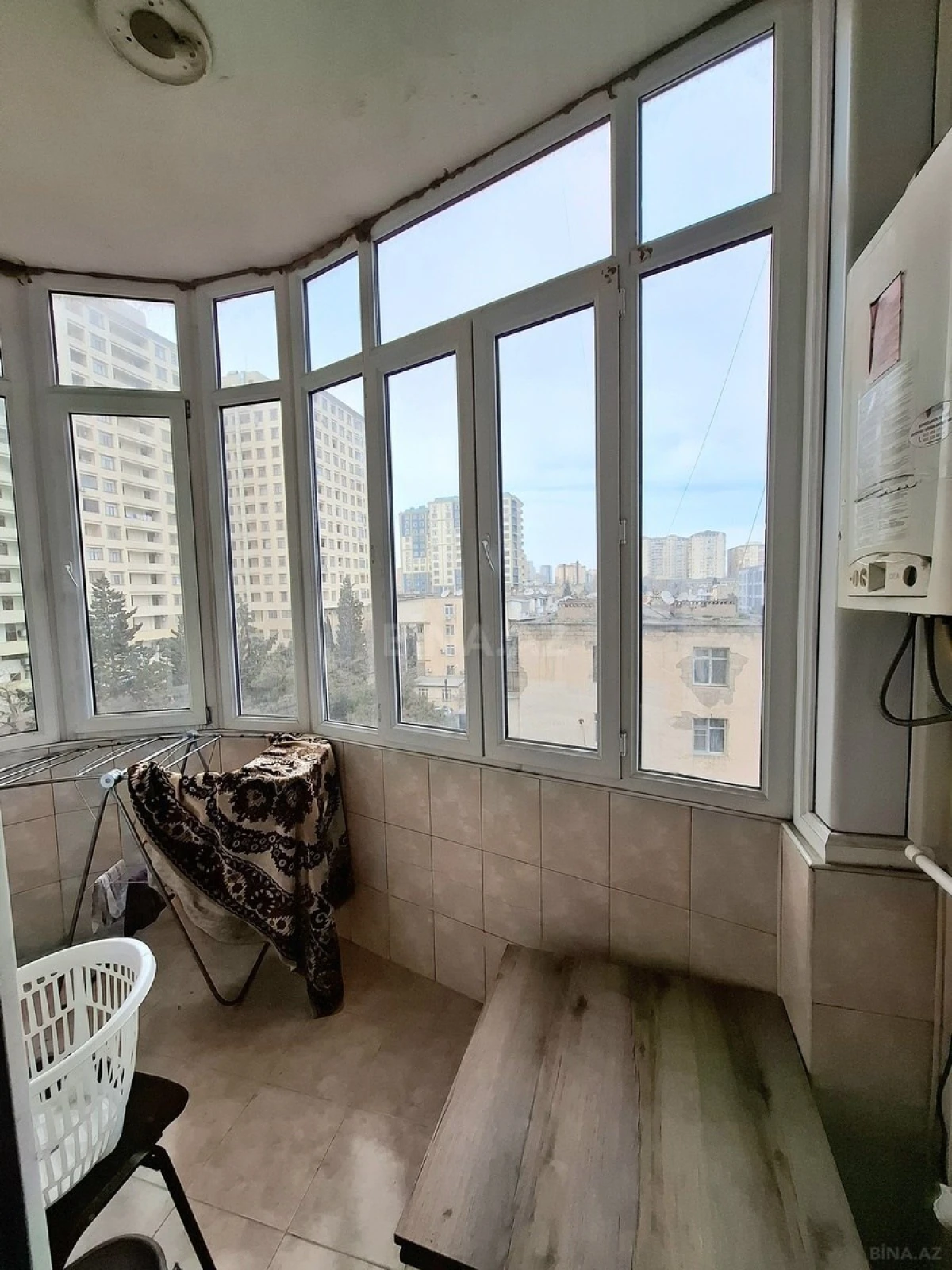 Satılır 3 otaqlı mənzil 105 m²