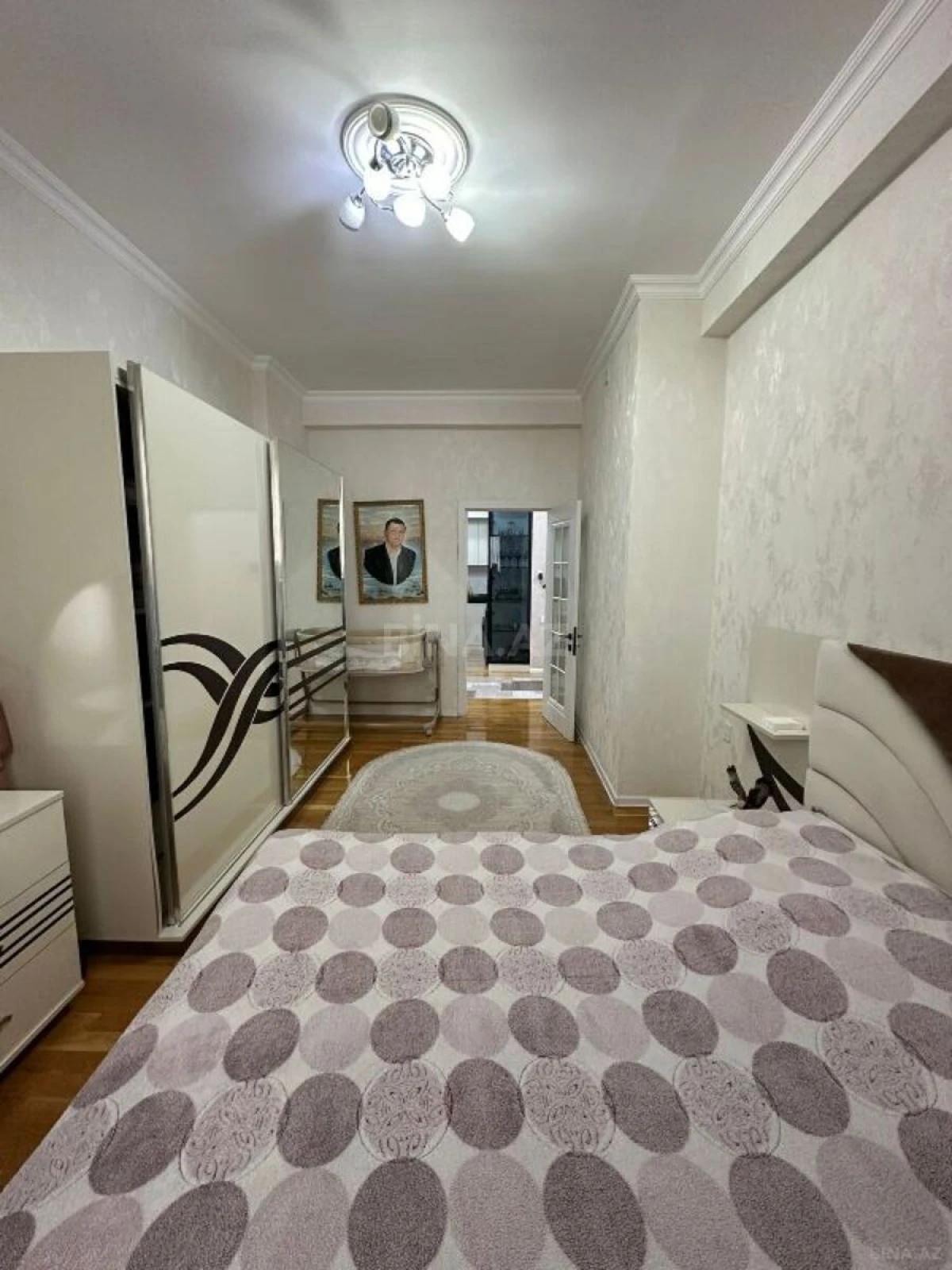 Satılır 3 otaqlı mənzil 147 m²