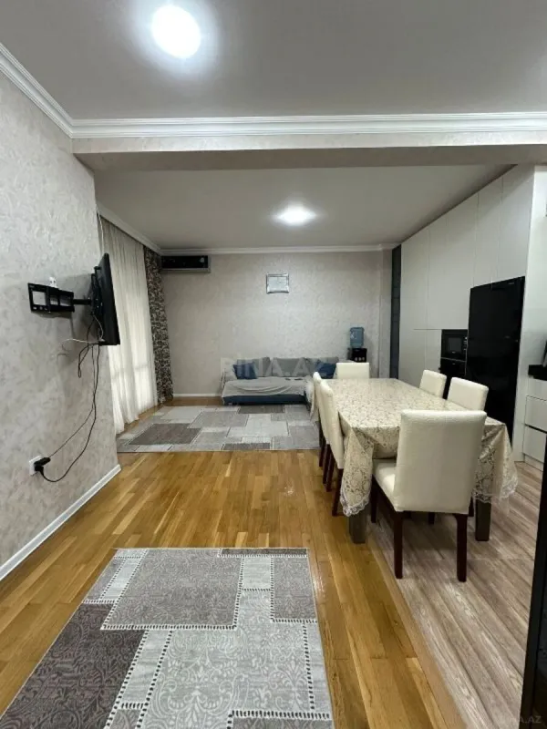 Satılır 3 otaqlı mənzil 147 m²