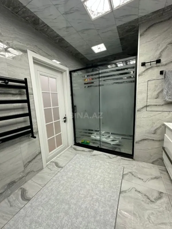 Satılır 3 otaqlı mənzil 147 m²