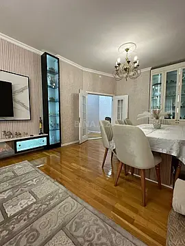 Satılır 3 otaqlı mənzil 147 m²