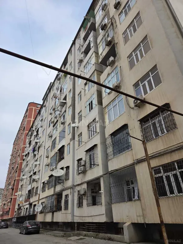 Satılır obyekt 298 m²