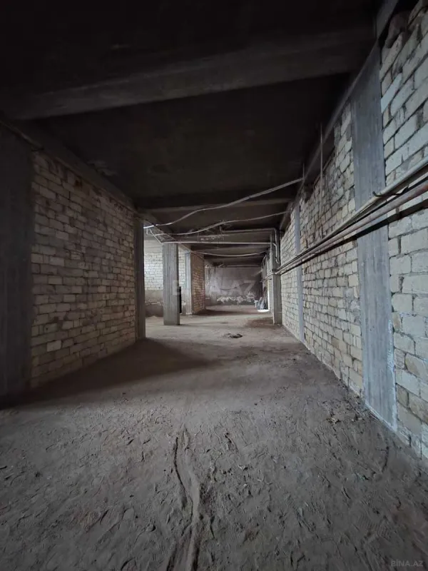 Satılır obyekt 298 m²