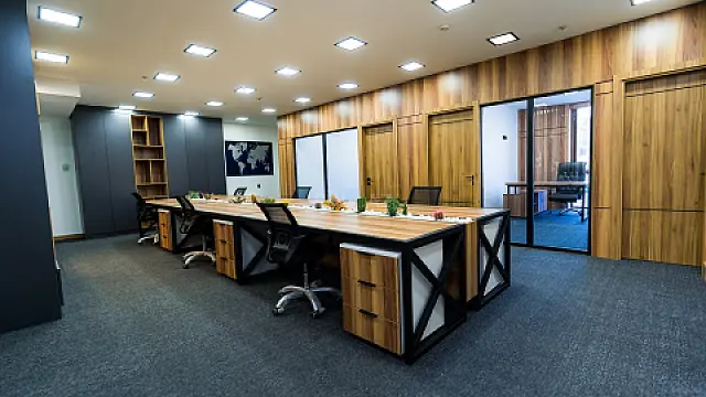 Kirayə verilir 5 otaqlı ofis 230 m²