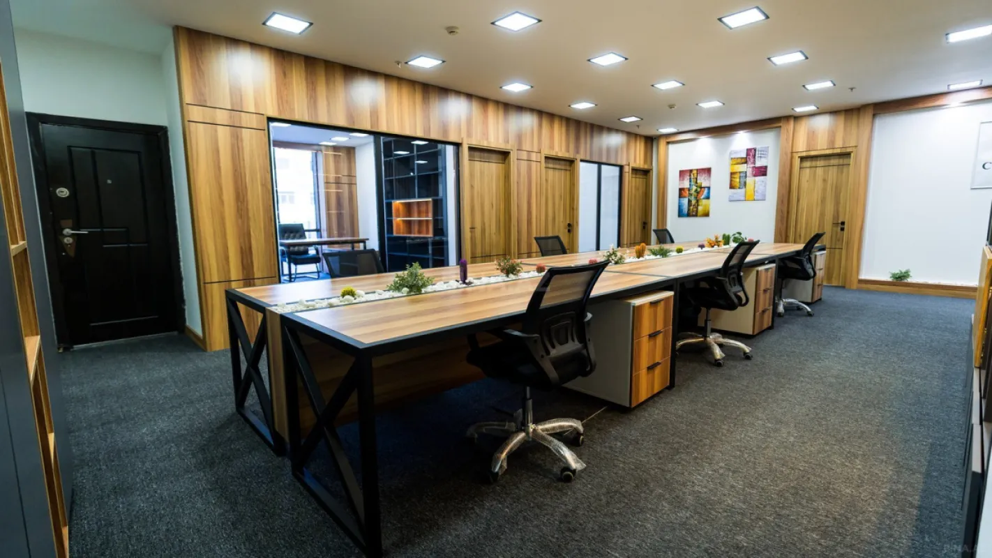 Kirayə verilir 5 otaqlı ofis 230 m²