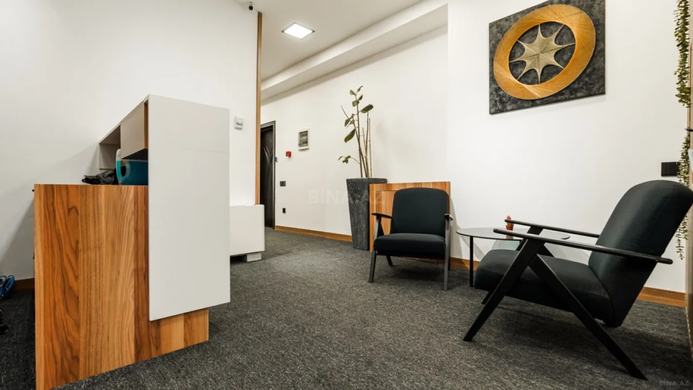 Kirayə verilir 5 otaqlı ofis 230 m²