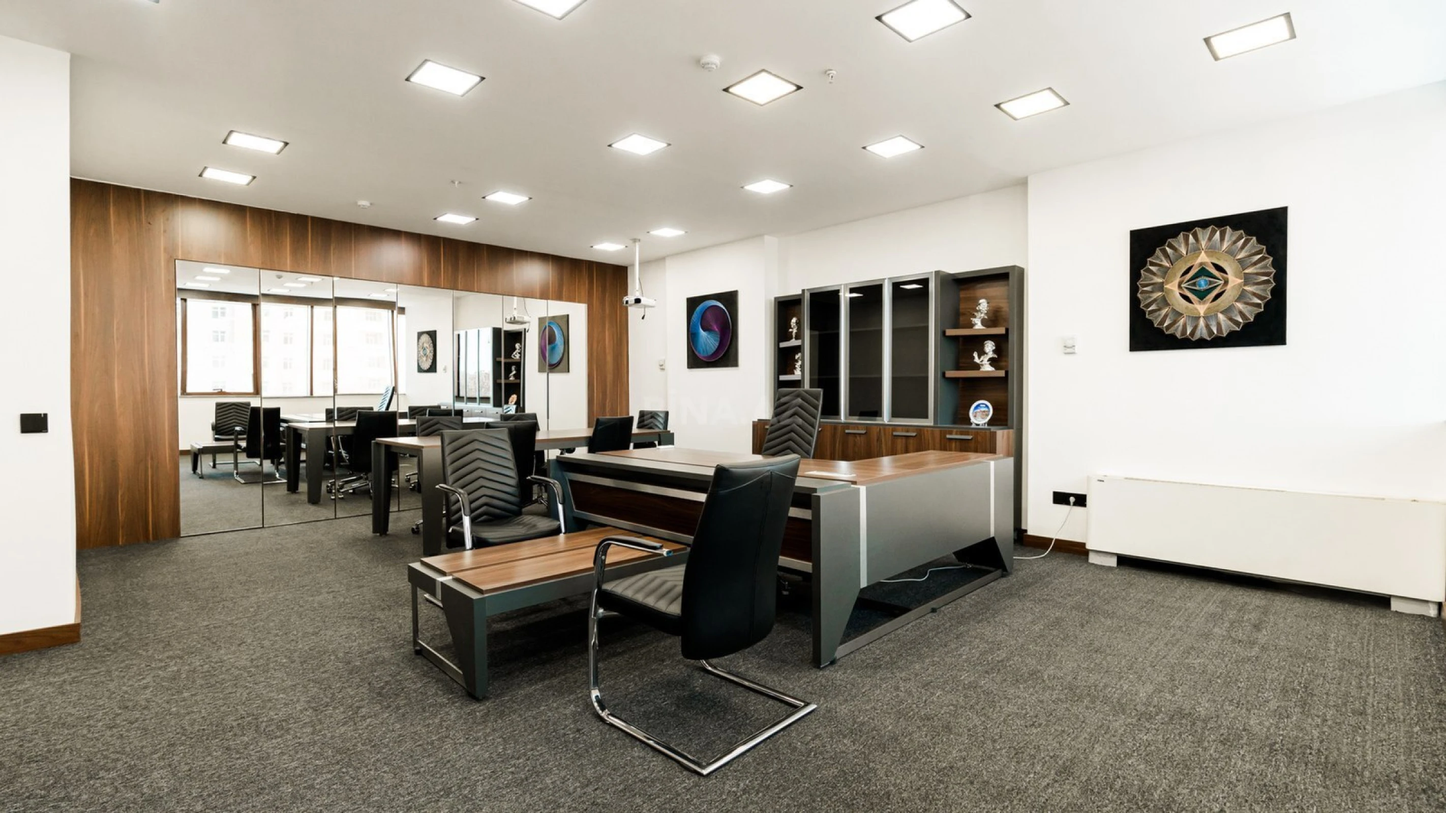 Kirayə verilir 5 otaqlı ofis 230 m²