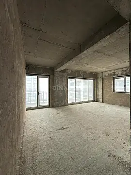 Satılır 4 otaqlı mənzil 194 m²