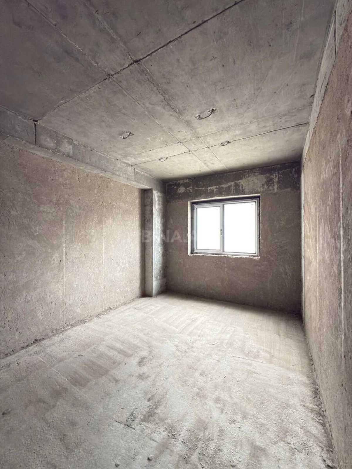 Satılır 4 otaqlı mənzil 194 m²