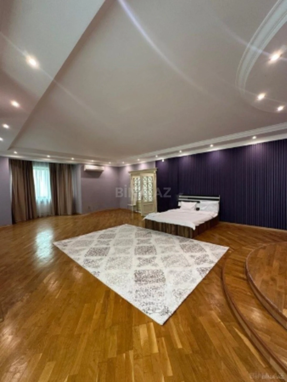 Satılır obyekt 1000 m²