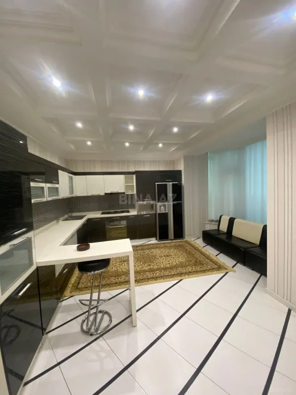 Satılır obyekt 1000 m²