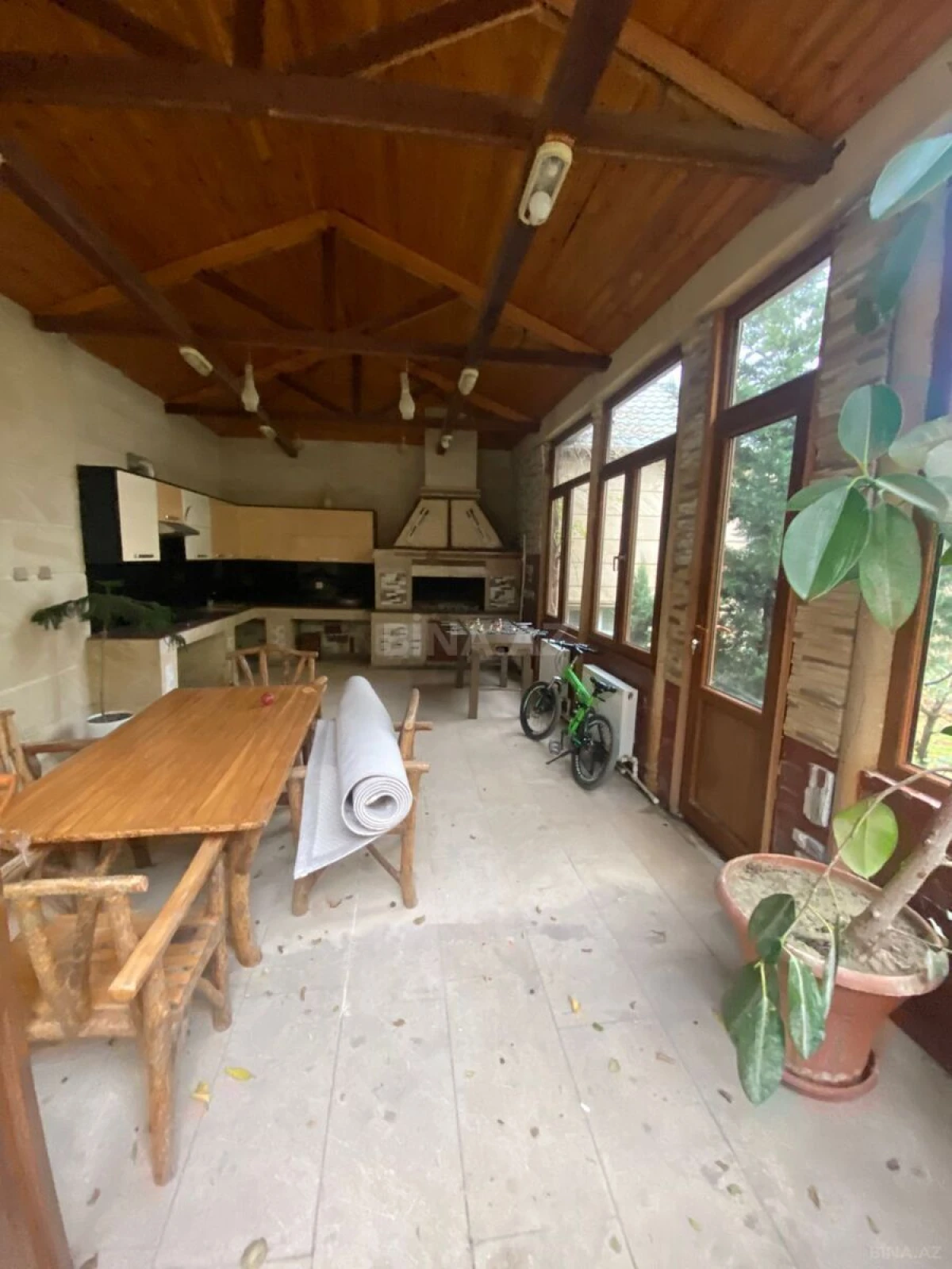 Satılır obyekt 1000 m²