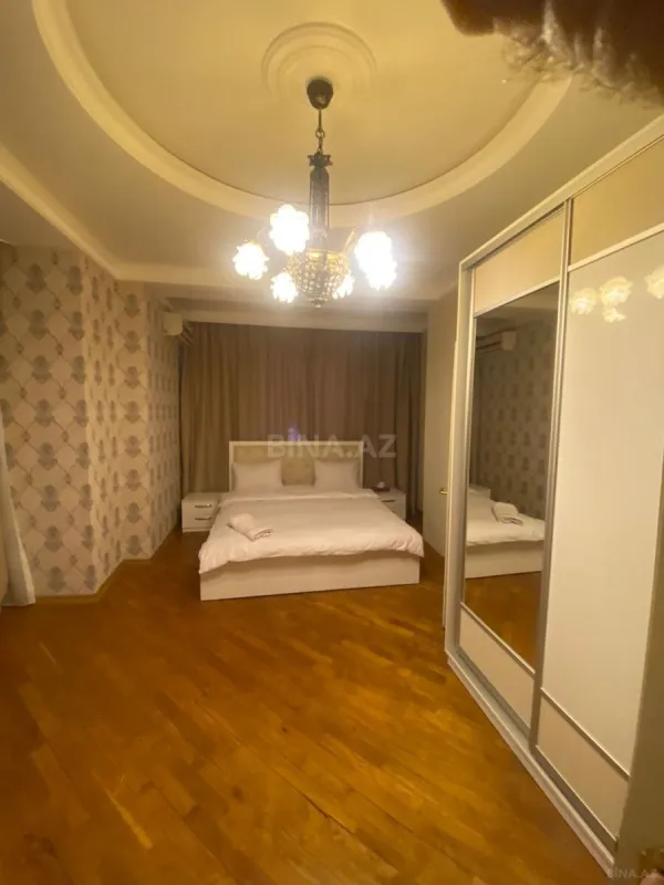 Satılır obyekt 1000 m²