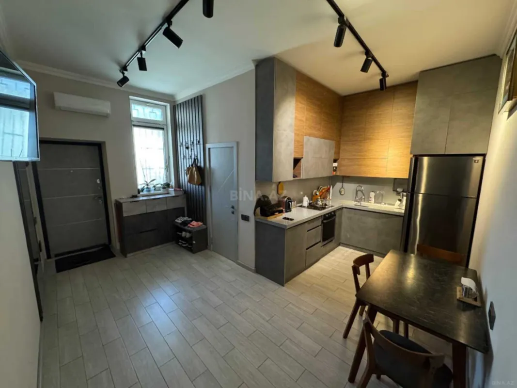 Satılır 3 otaqlı mənzil 98 m²