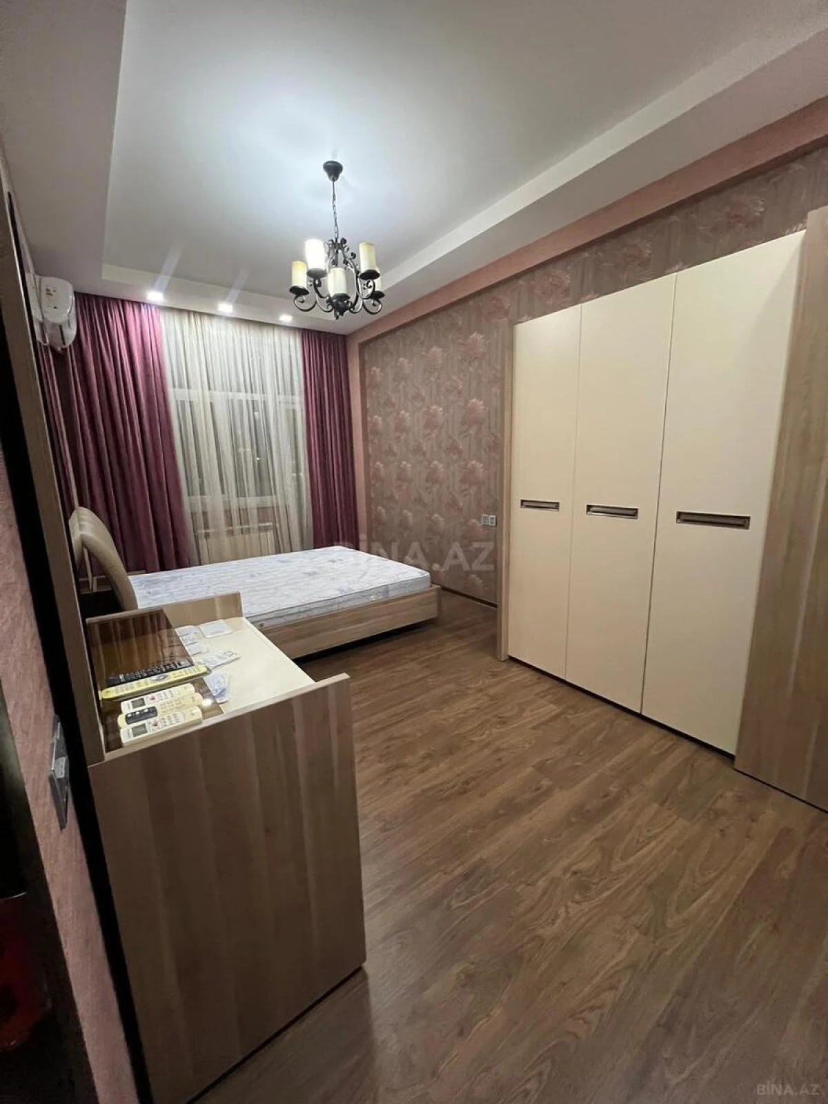 Kirayə verilir 3 otaqlı mənzil 98 m²