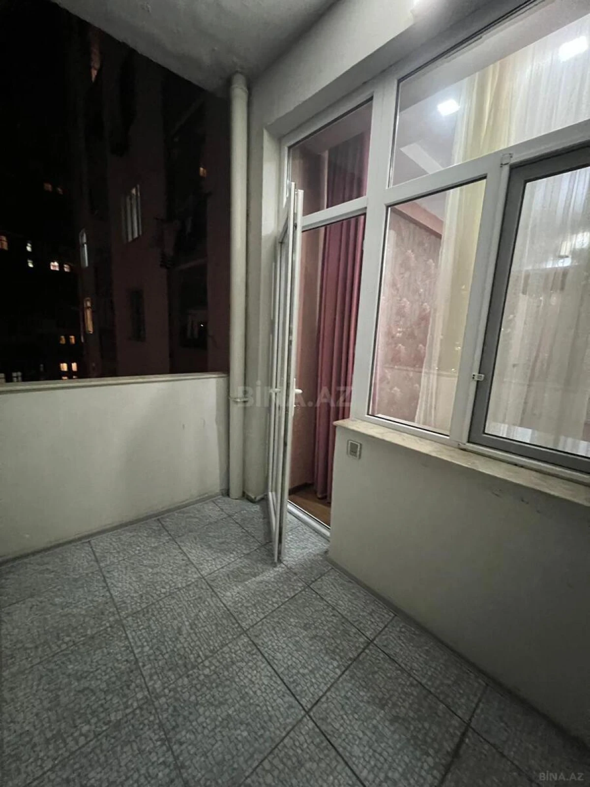 Kirayə verilir 3 otaqlı mənzil 98 m²