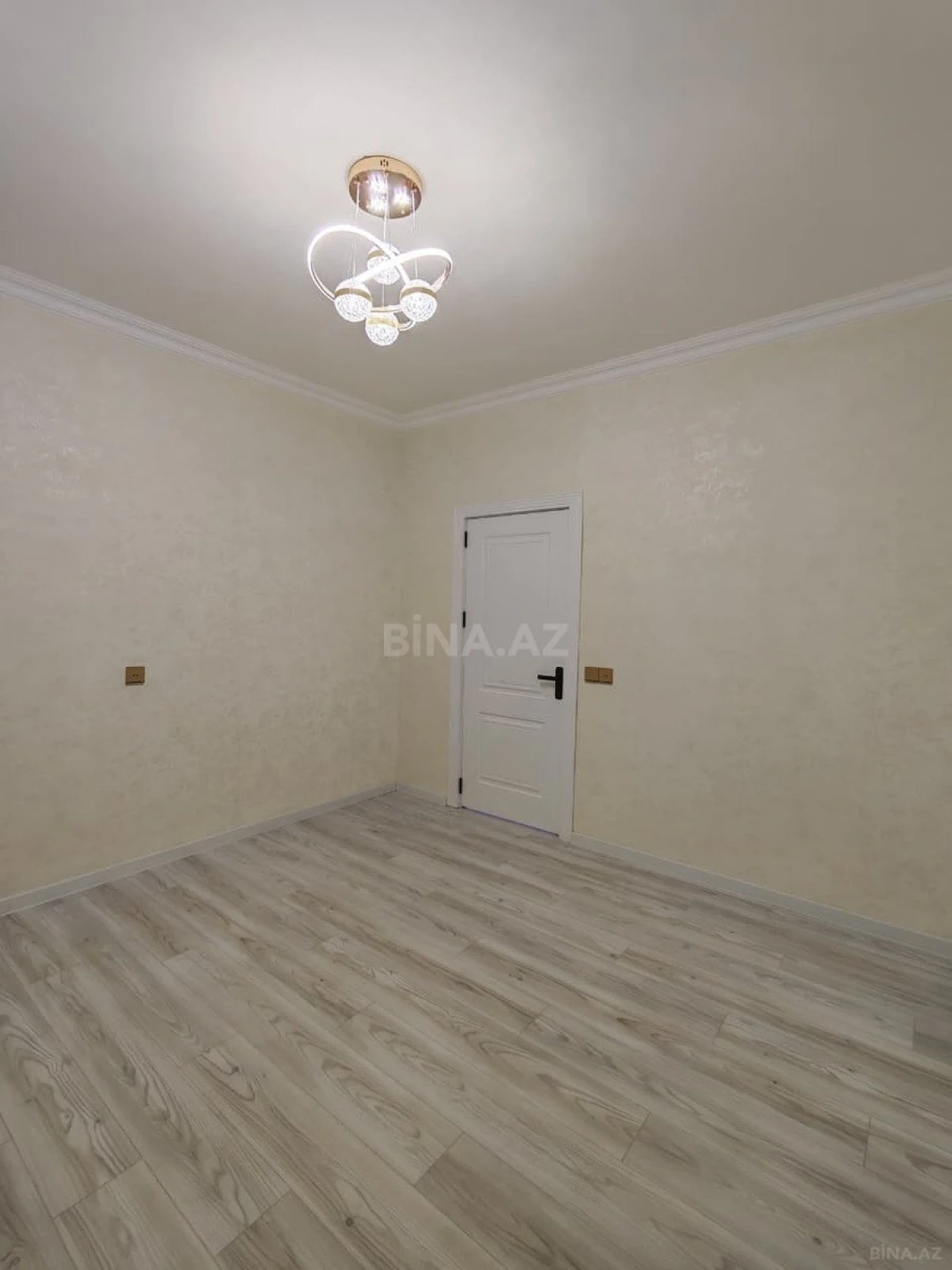 Satılır 3 otaqlı mənzil 90 m²