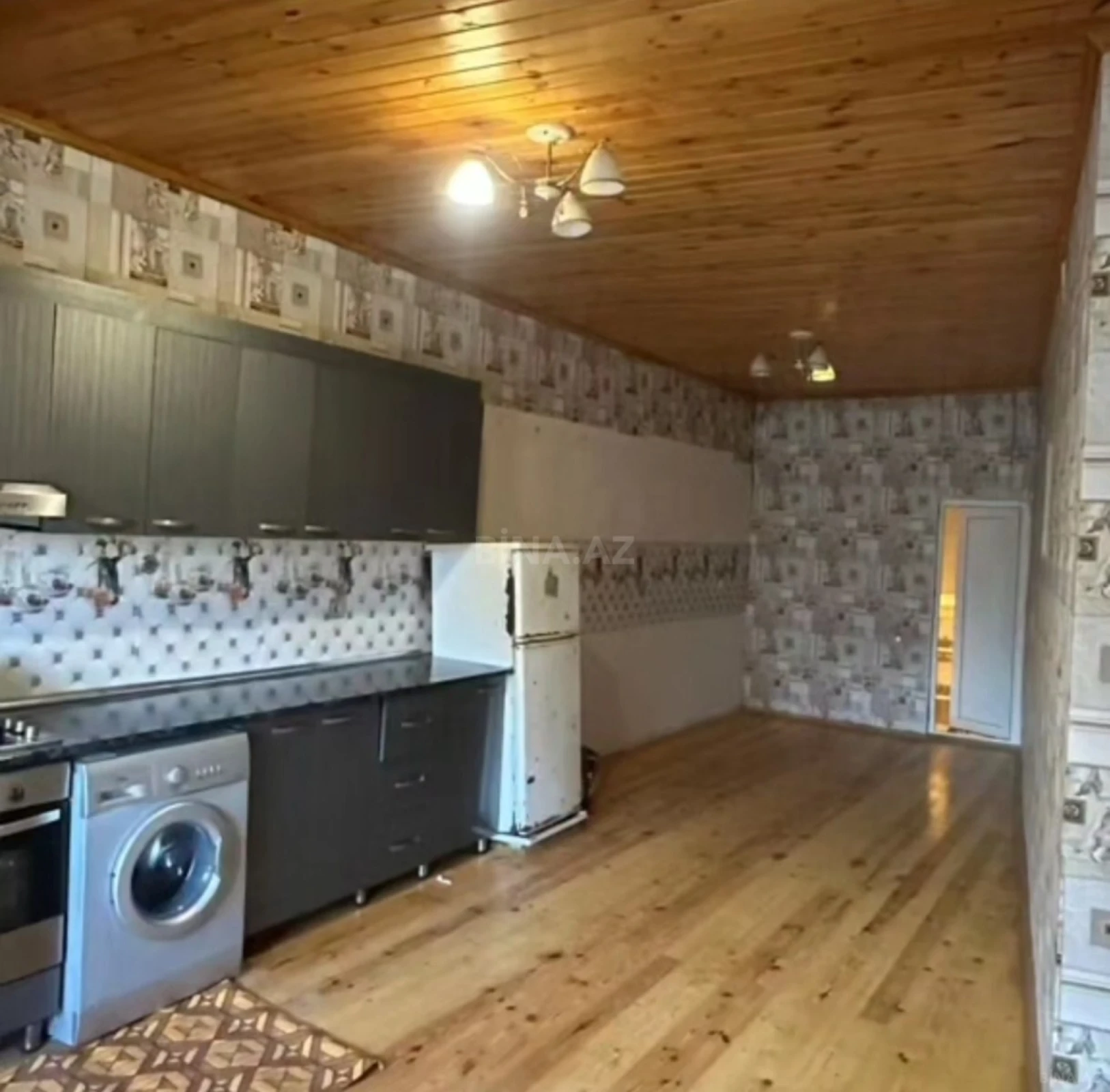 Kirayə verilir 6 otaqlı həyət evi 240 m²