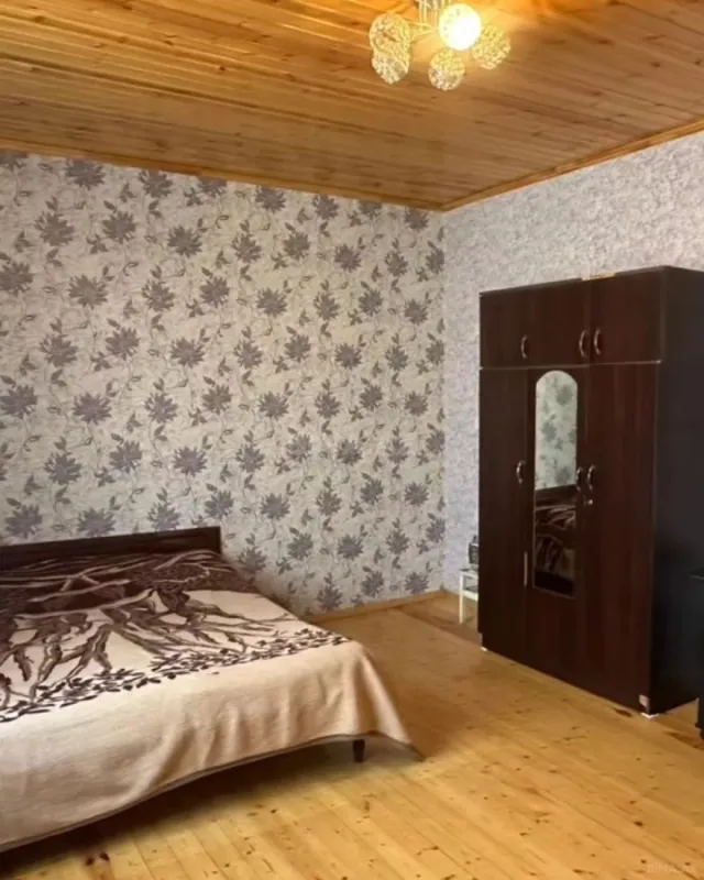 Kirayə verilir 6 otaqlı həyət evi 240 m²