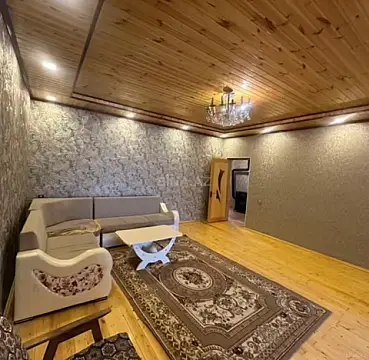 Kirayə verilir 6 otaqlı həyət evi 240 m²