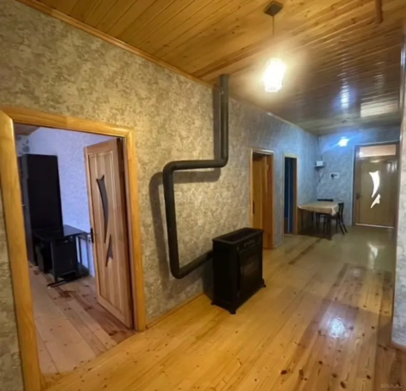 Kirayə verilir 6 otaqlı həyət evi 240 m²