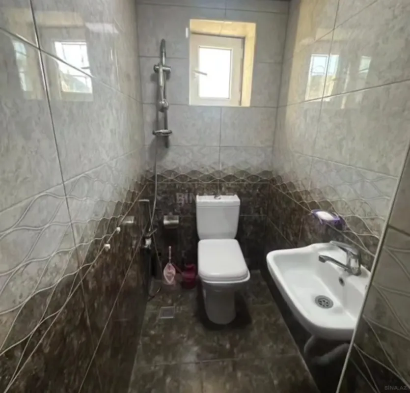 Kirayə verilir 6 otaqlı həyət evi 240 m²