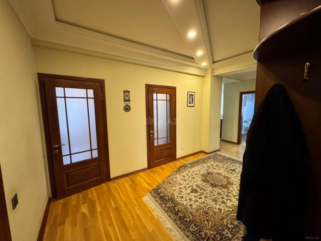 Kirayə verilir 3 otaqlı mənzil 105 m²