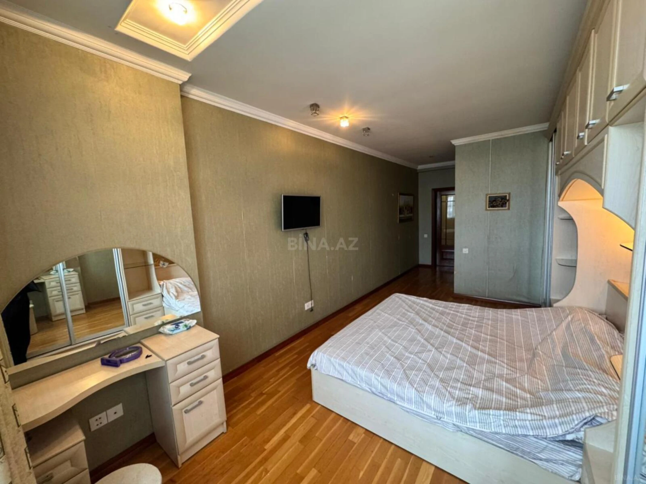 Kirayə verilir 3 otaqlı mənzil 105 m²