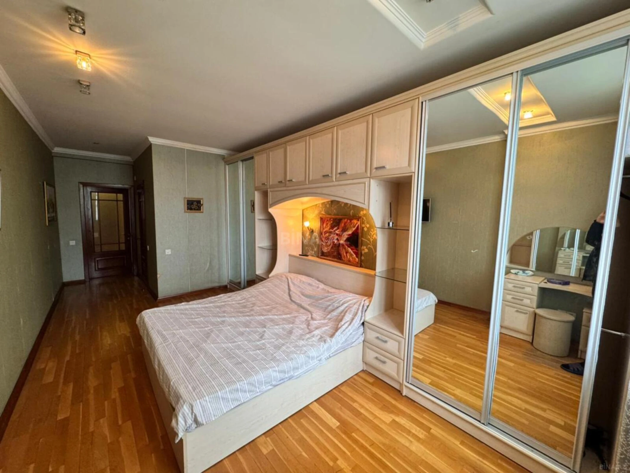 Kirayə verilir 3 otaqlı mənzil 105 m²