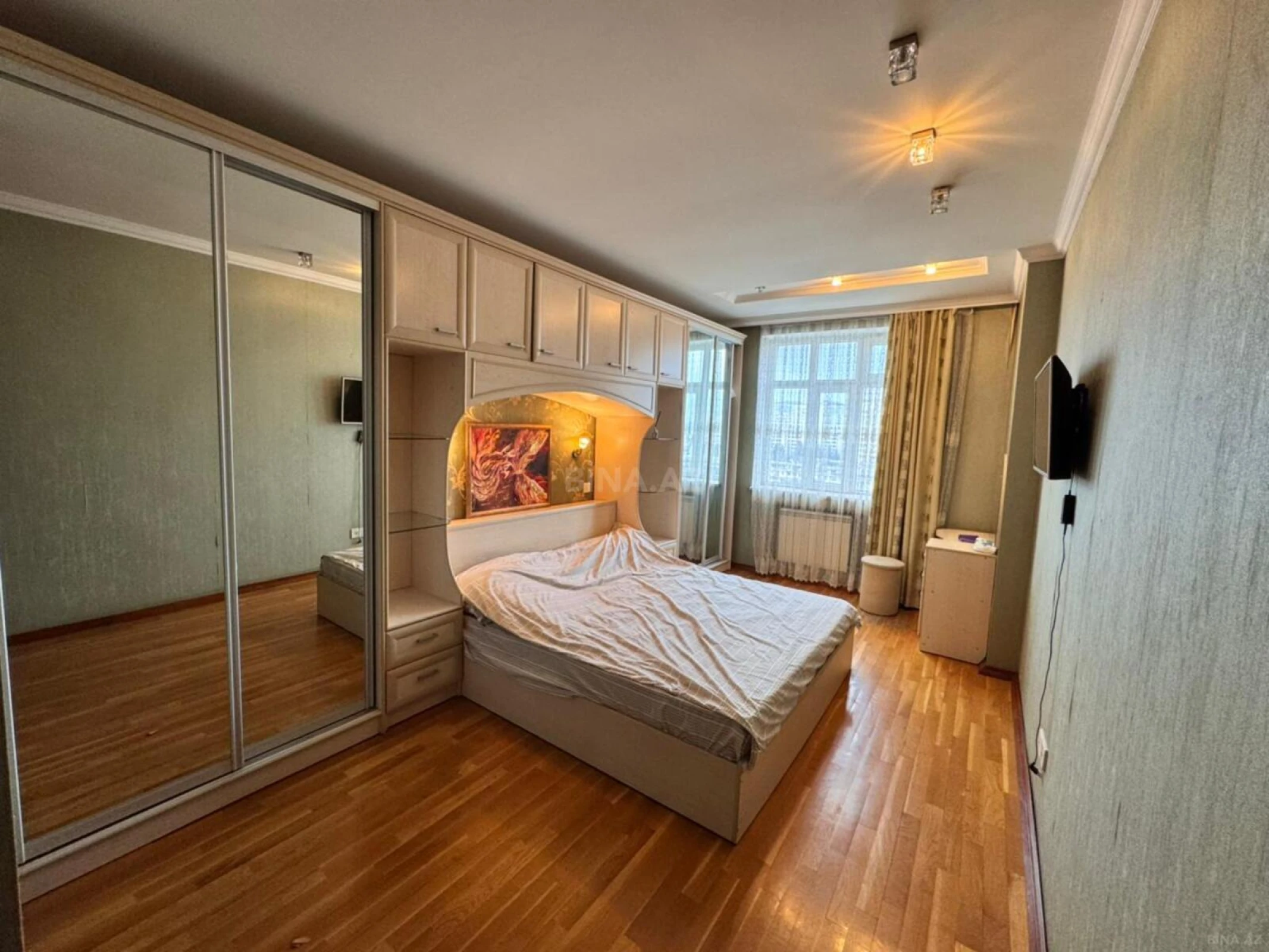 Kirayə verilir 3 otaqlı mənzil 105 m²