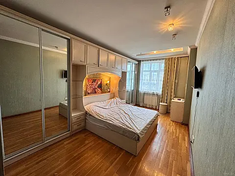 Kirayə verilir 3 otaqlı mənzil 105 m²