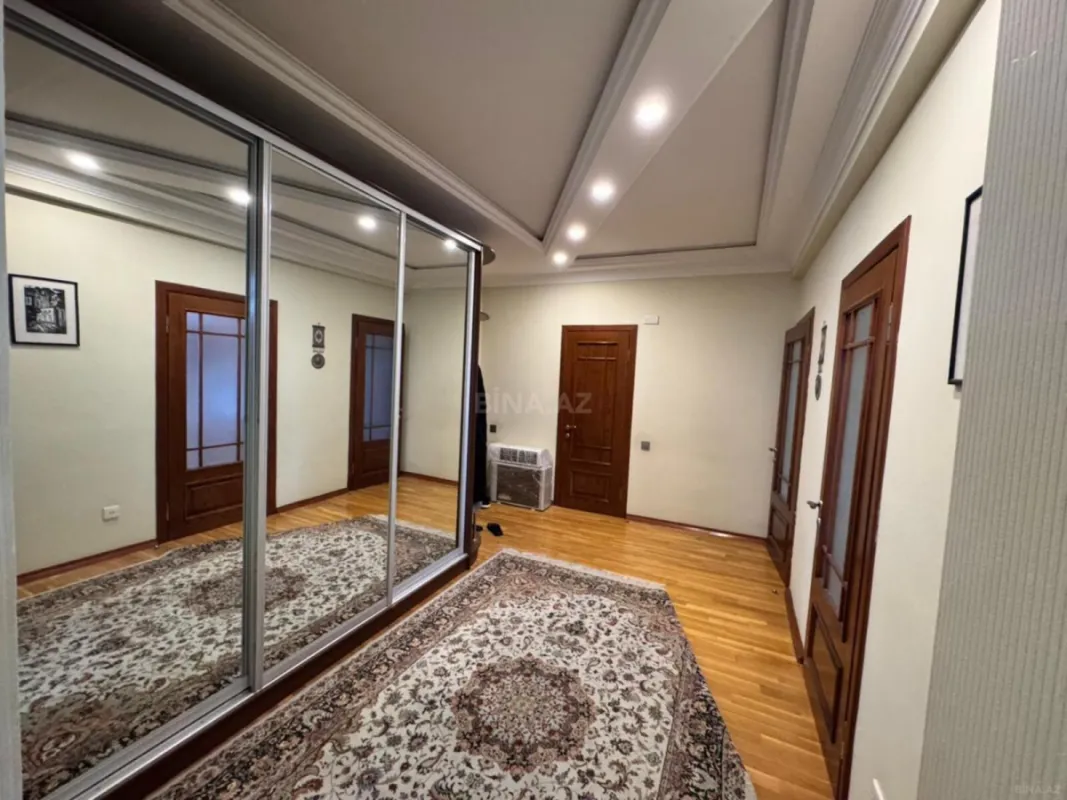 Kirayə verilir 3 otaqlı mənzil 105 m²