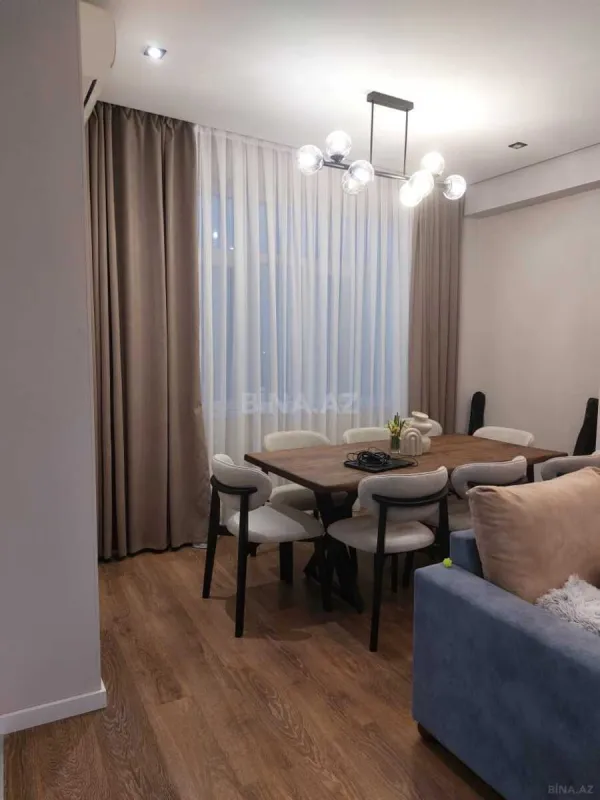 Satılır 3 otaqlı mənzil 105 m²