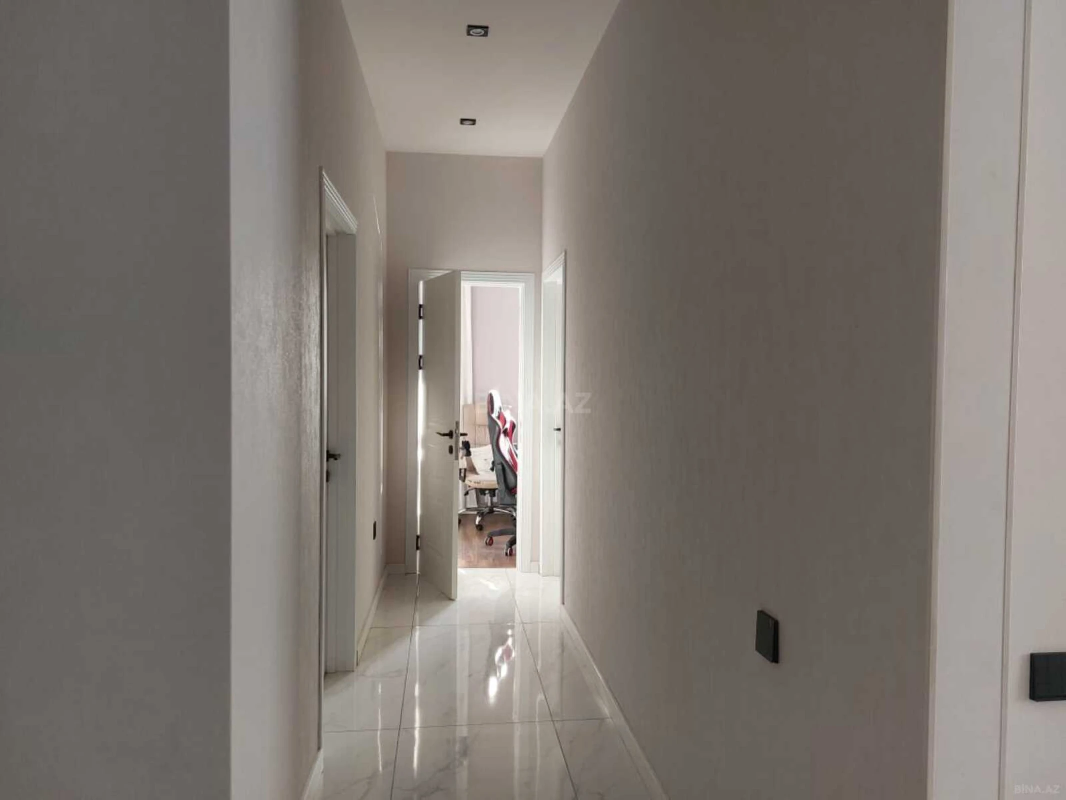 Satılır 3 otaqlı mənzil 105 m²