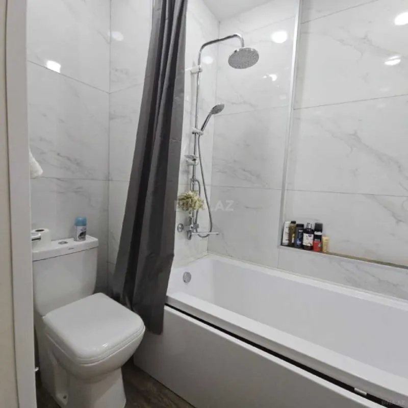 Satılır 3 otaqlı mənzil 105 m²