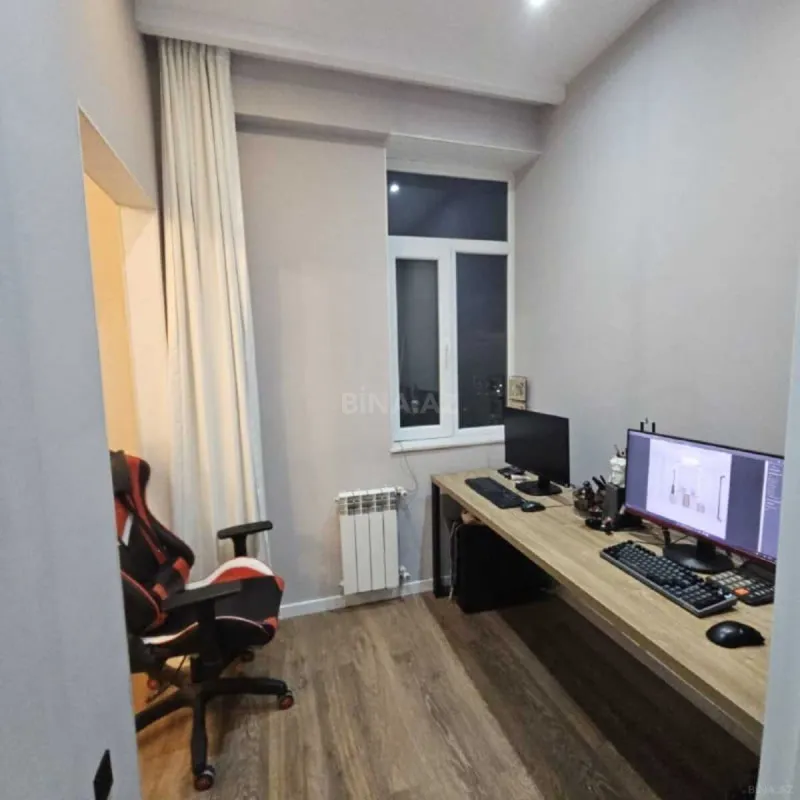 Satılır 3 otaqlı mənzil 105 m²