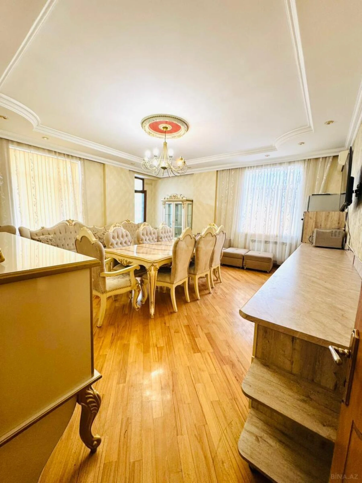 Satılır 3 otaqlı mənzil 105 m²