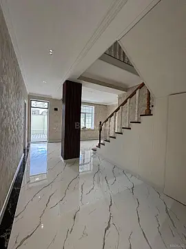Satılır 6 otaqlı həyət evi 260 m²